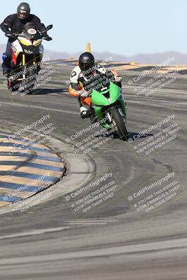 media/Dec-01-2025-Moto Forza (Mon) [[2daa91e15f]]/2-Intermediate Group/Session 2 (Turns 9 and 10)/